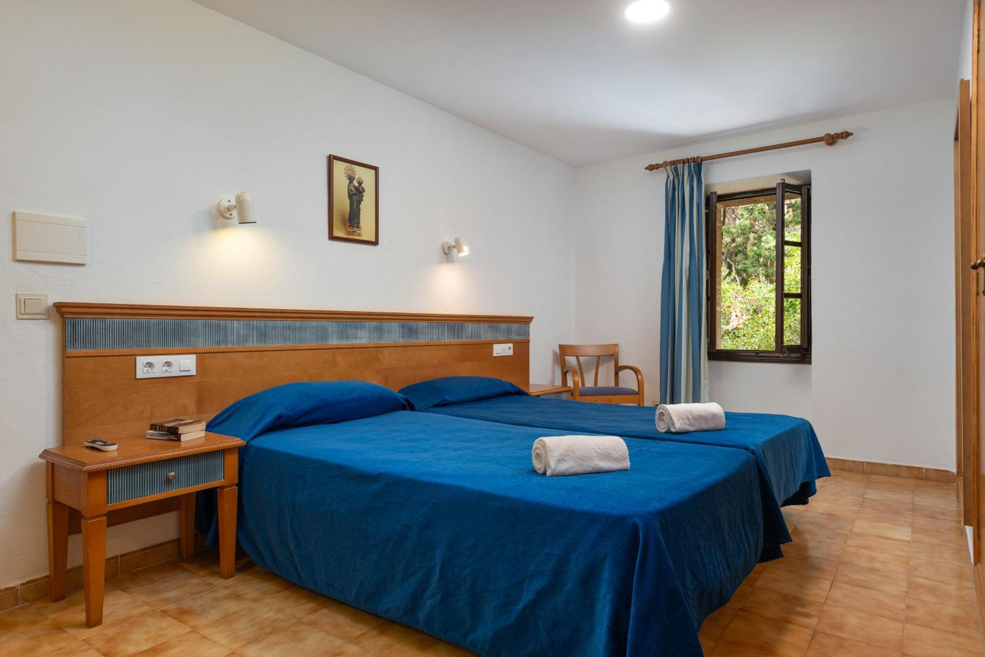 Santuari De Lluc Hotel Стая снимка