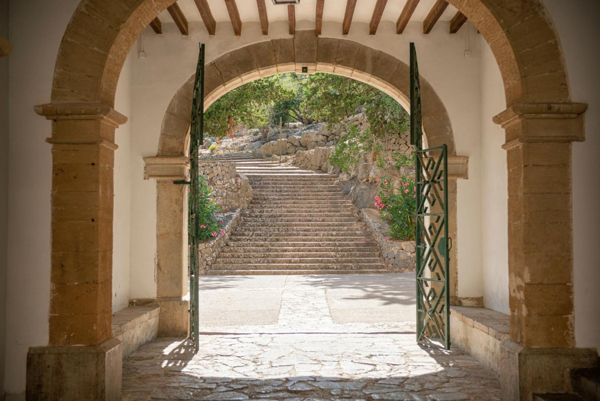Santuari De Lluc Hotel Екстериор снимка