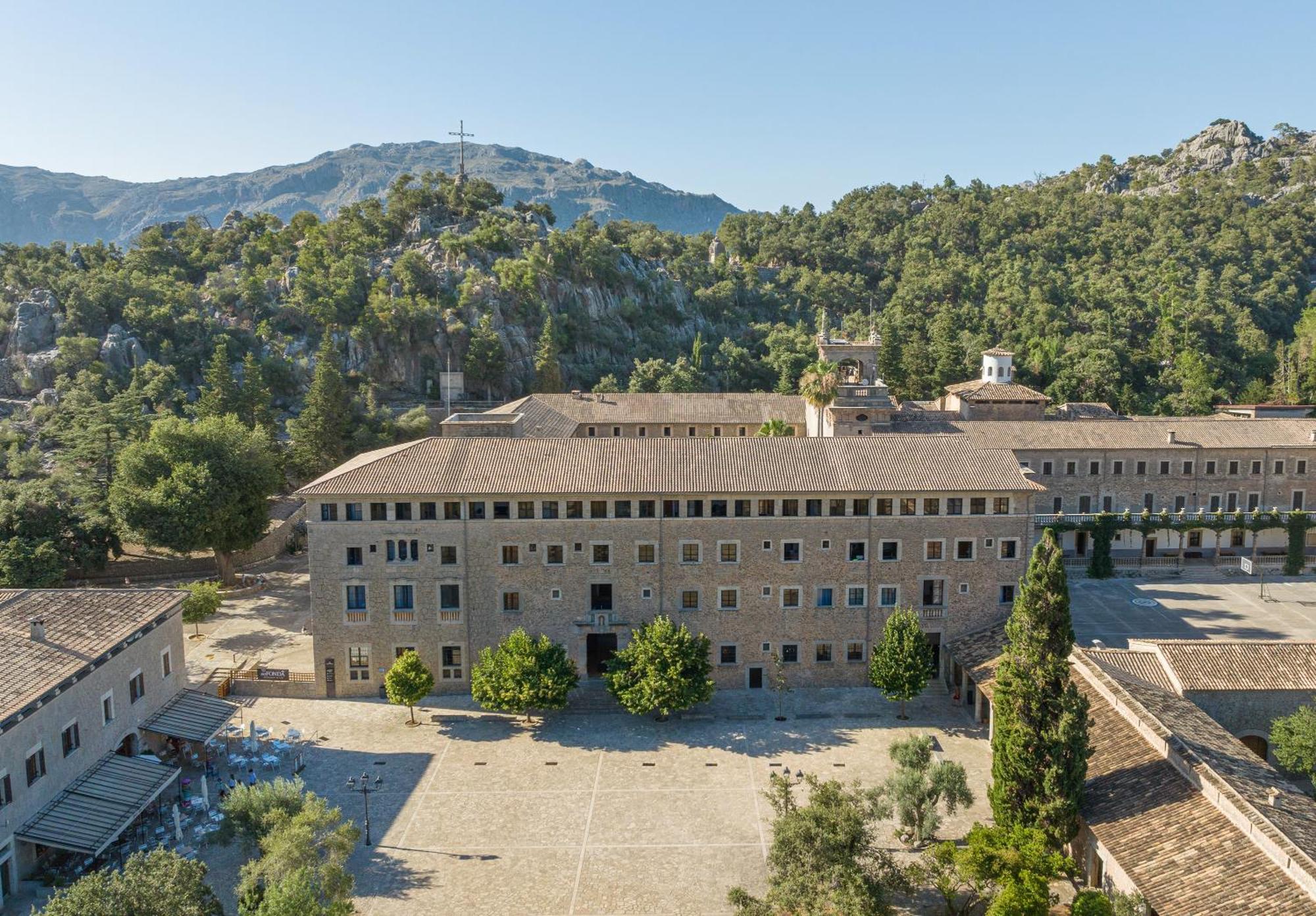 Santuari De Lluc Hotel Екстериор снимка