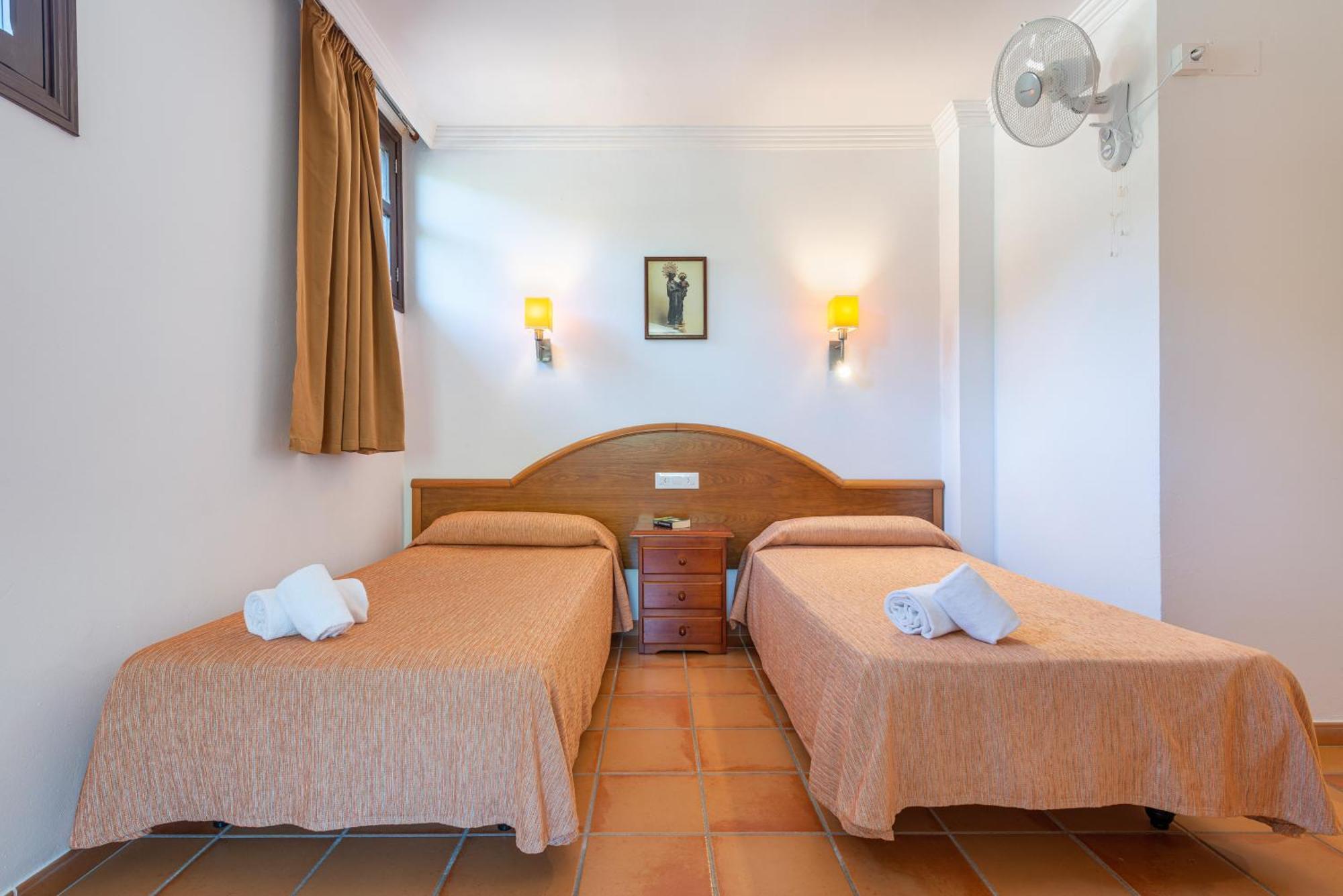 Santuari De Lluc Hotel Екстериор снимка