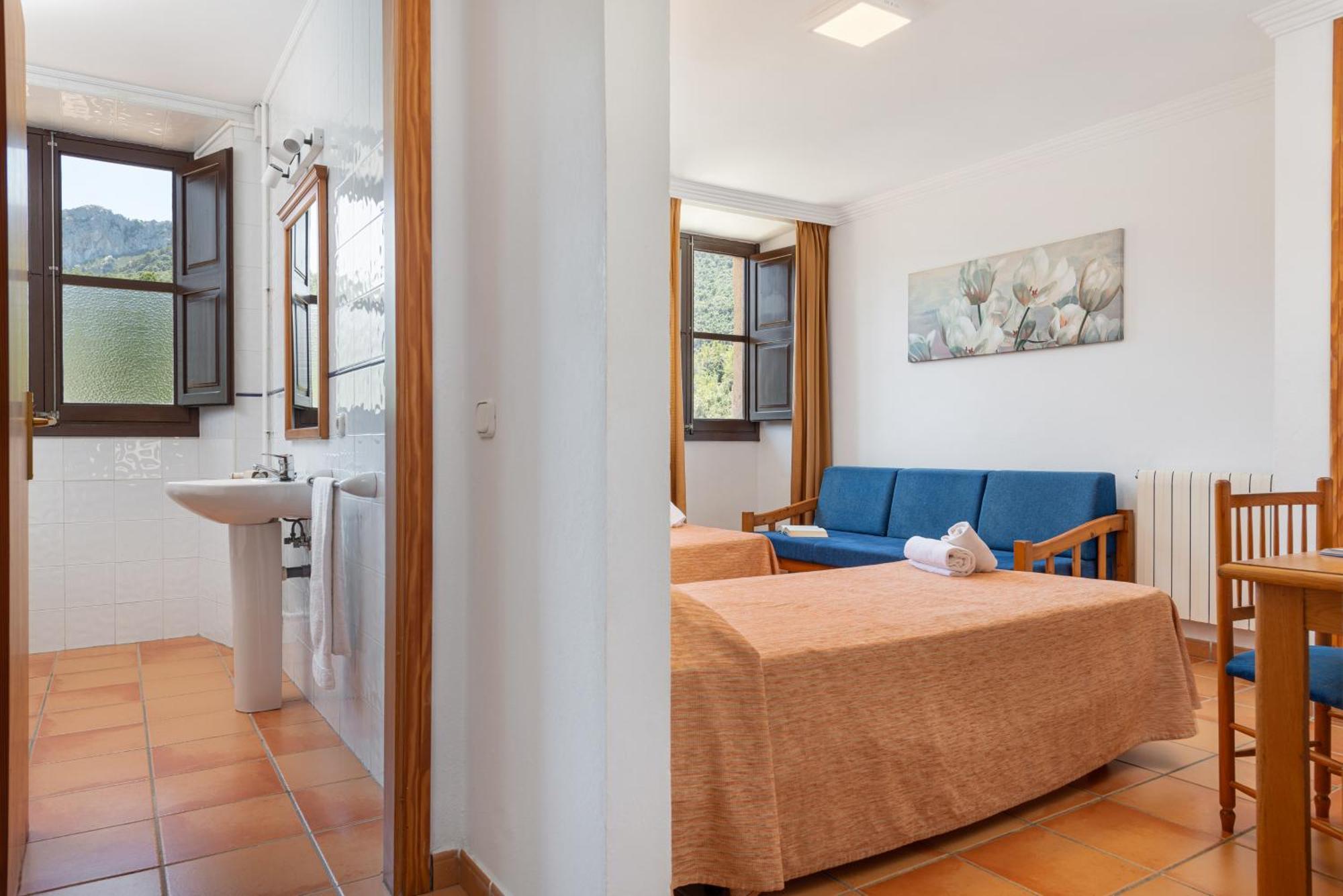 Santuari De Lluc Hotel Стая снимка