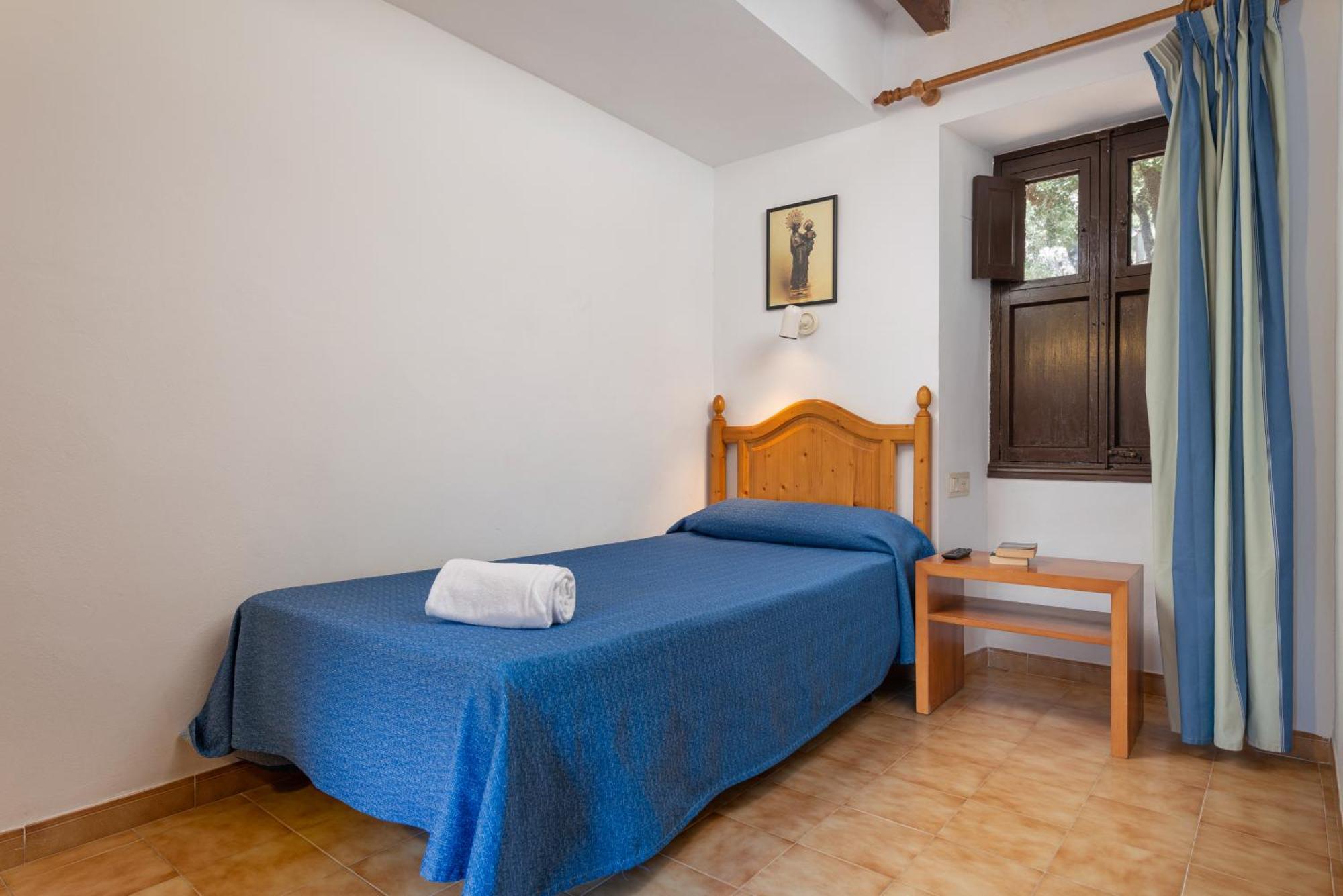 Santuari De Lluc Hotel Стая снимка